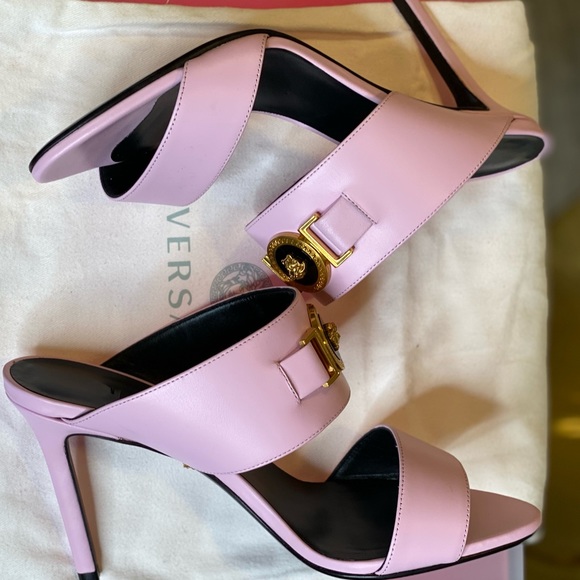 BRAND NEW VERSACE BUBBLEGUM PINK HEELS - Picture 3 of 5